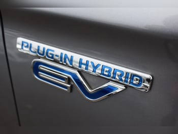 Used Mitsubishi Outlander 2019 for sale - 76714288: Photo