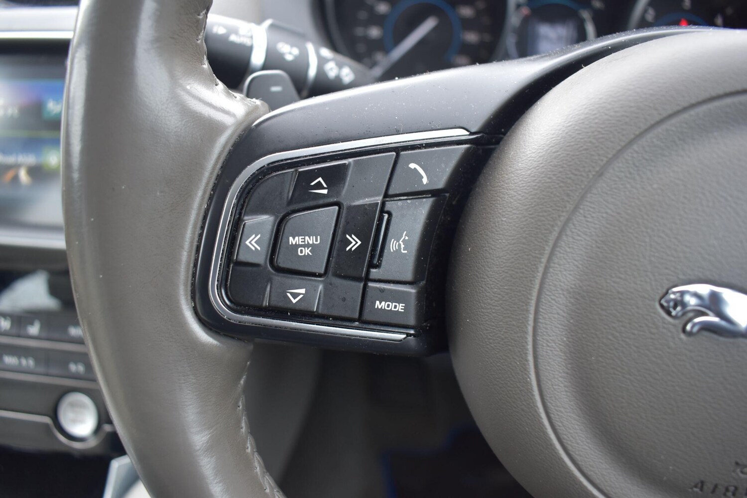 Used Jaguar XE for sale - 77908696: Photo 14