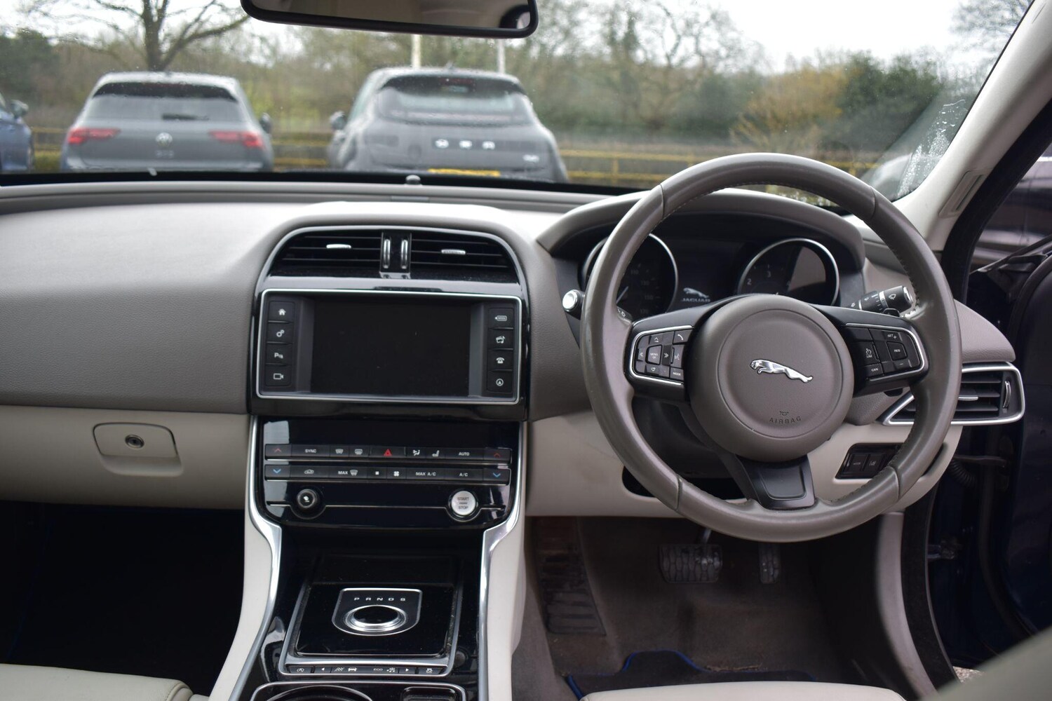 Used Jaguar XE for sale - 77908696: Photo 9