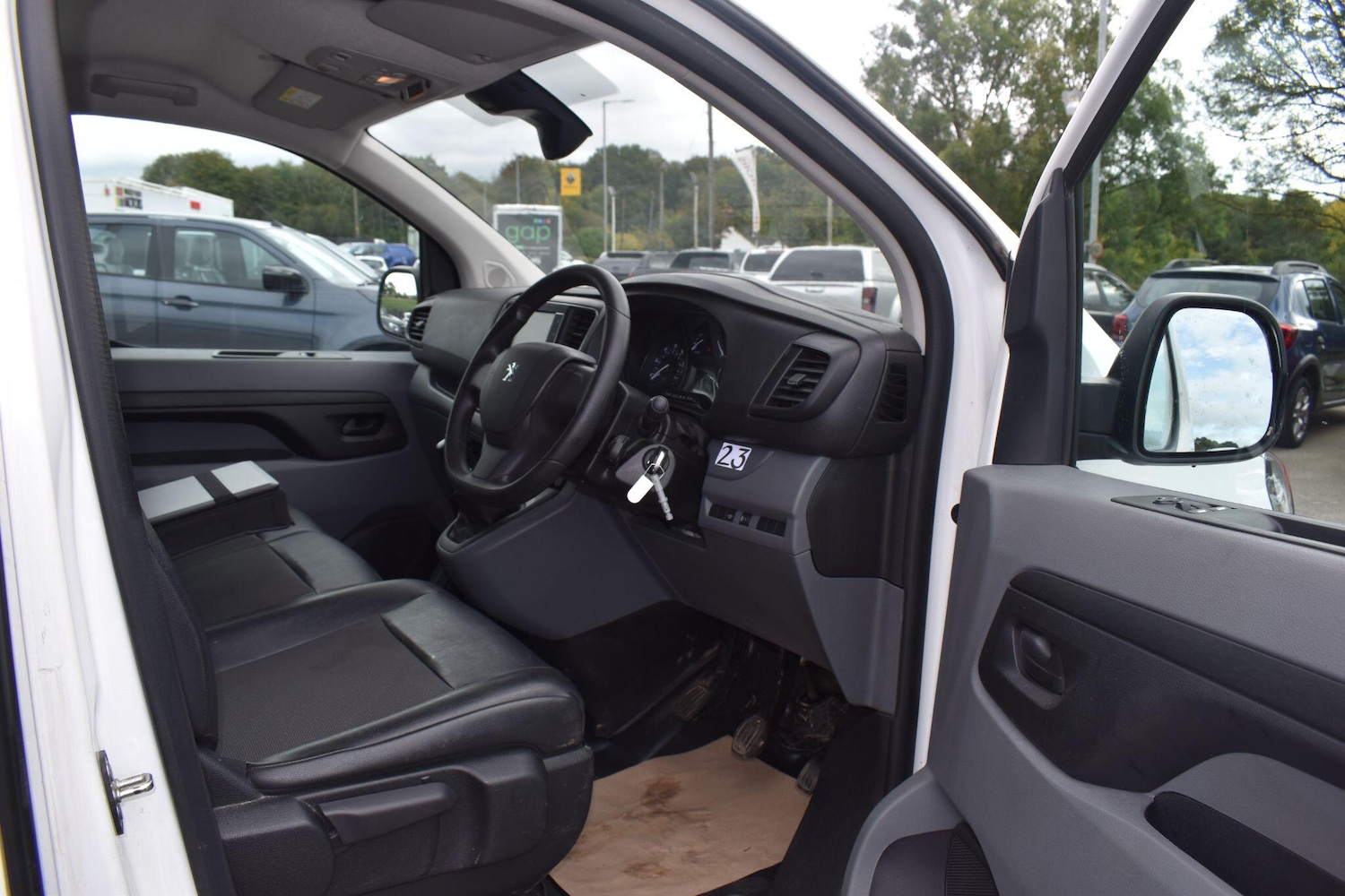 Used Peugeot Expert 2022 for sale - 76989891: Photo 24