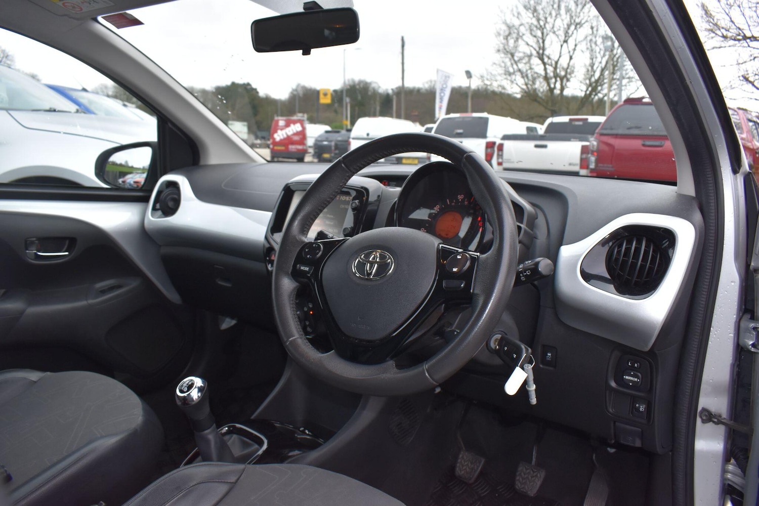 Used Toyota AYGO 2015 for sale - 77074504: Photo 23