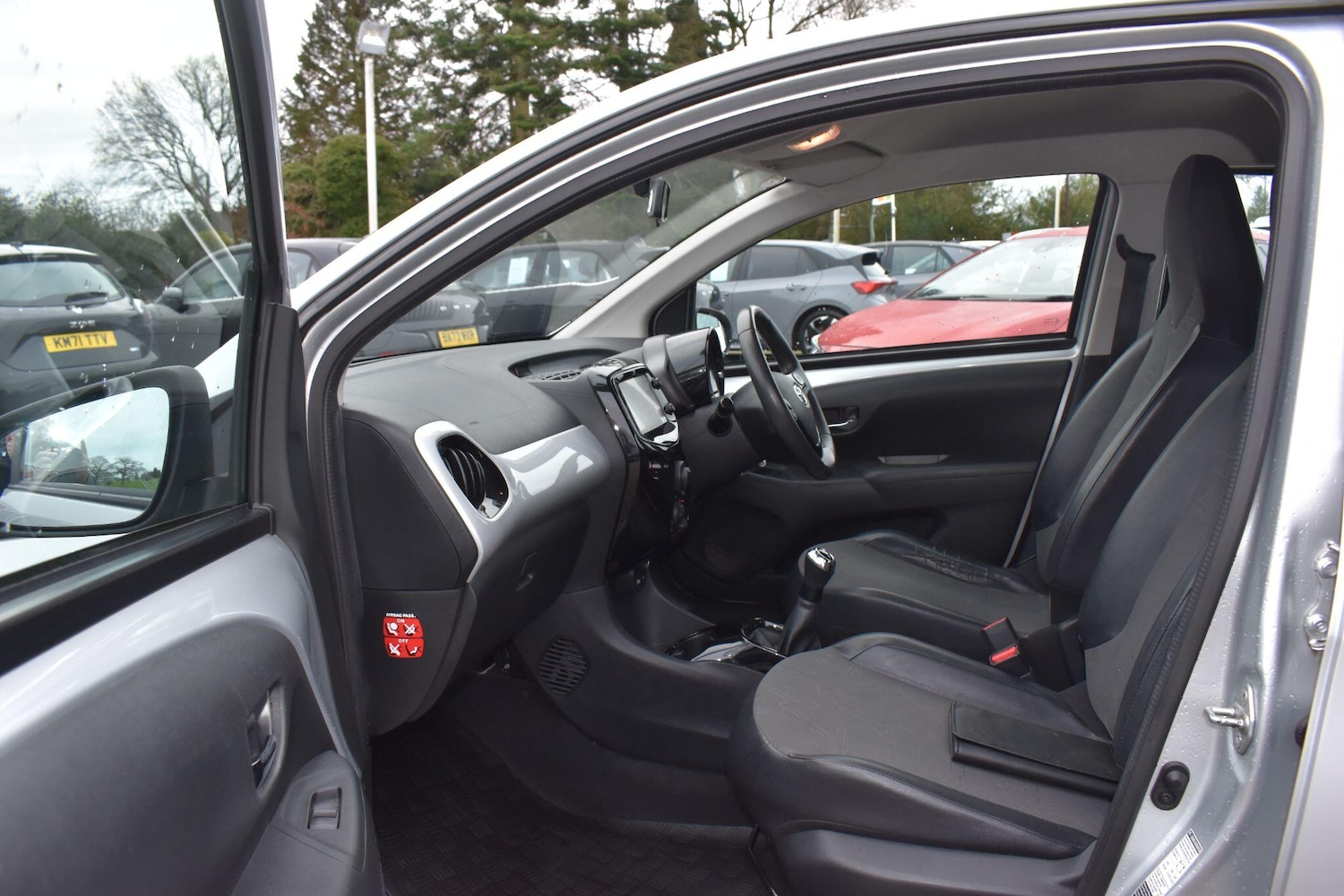 Used Toyota AYGO 2015 for sale - 77074504: Photo 4