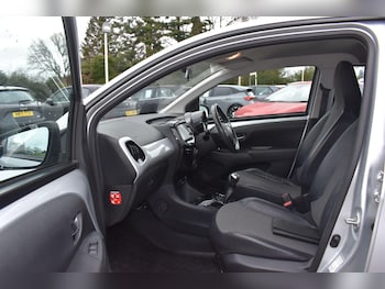 Used Toyota AYGO 2015 for sale - 77074504: Photo
