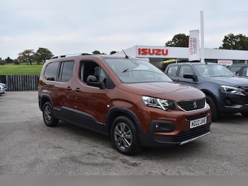 2022 (22) - 1.2 PureTech Allure Premium Long MPV EAT Euro 6 (s/s) 5dr