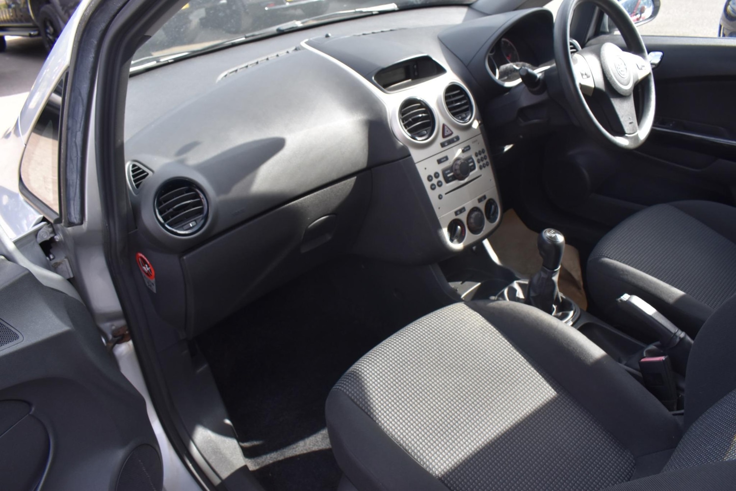 Used Vauxhall Corsa 2009 for sale - 76549363: Photo 16