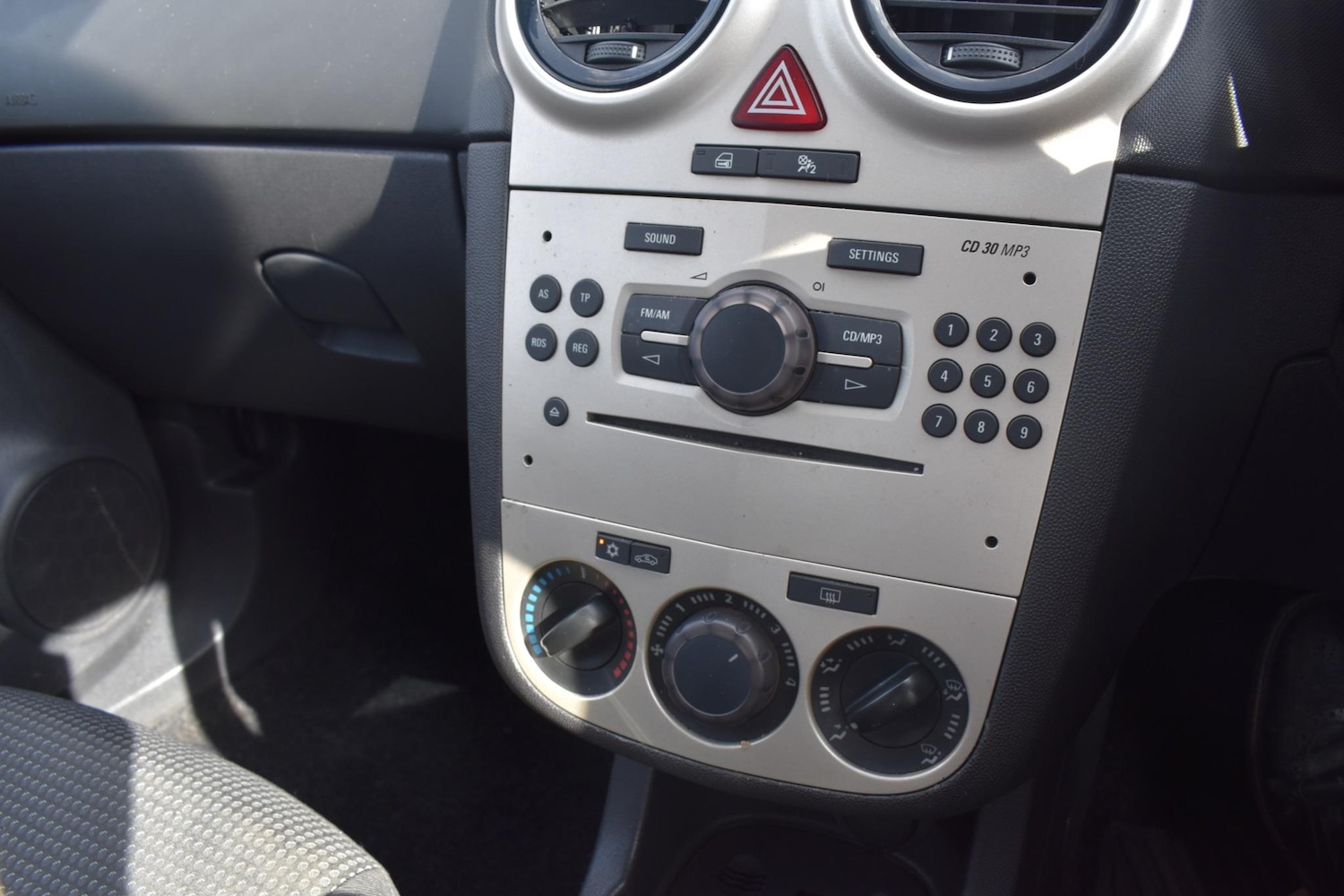 Used Vauxhall Corsa 2009 for sale - 76549363: Photo 19