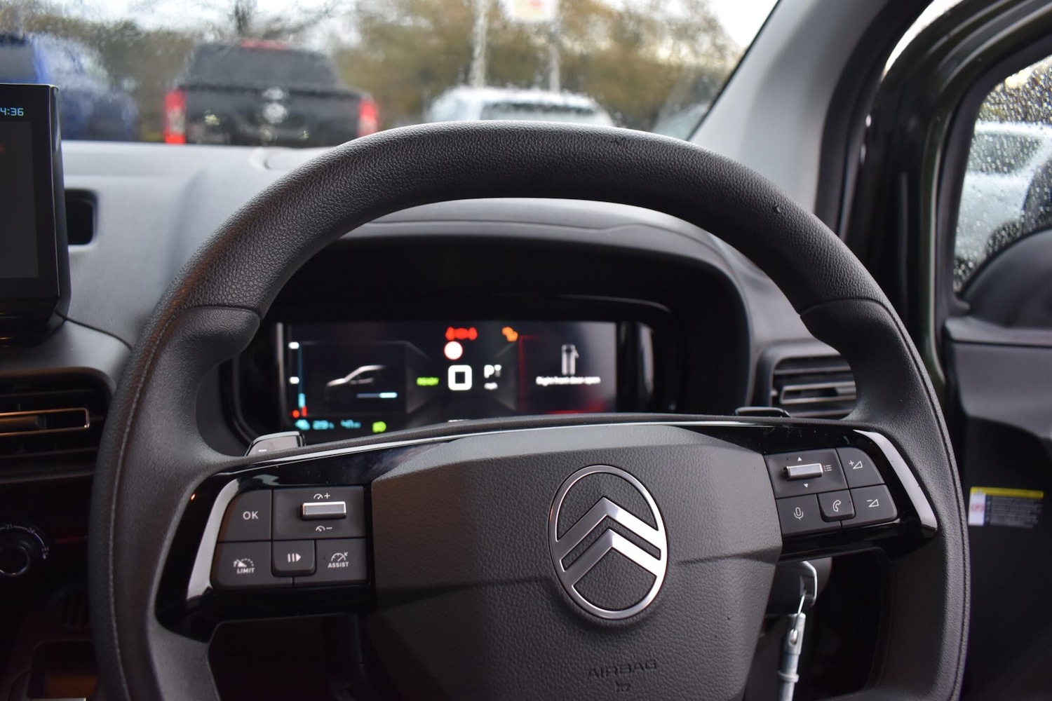 Used Citroen Berlingo 2024 for sale - 76849746: Photo 28