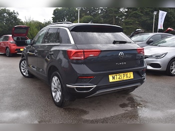 Used Volkswagen T-Roc 2021 for sale - 75657551: Photo