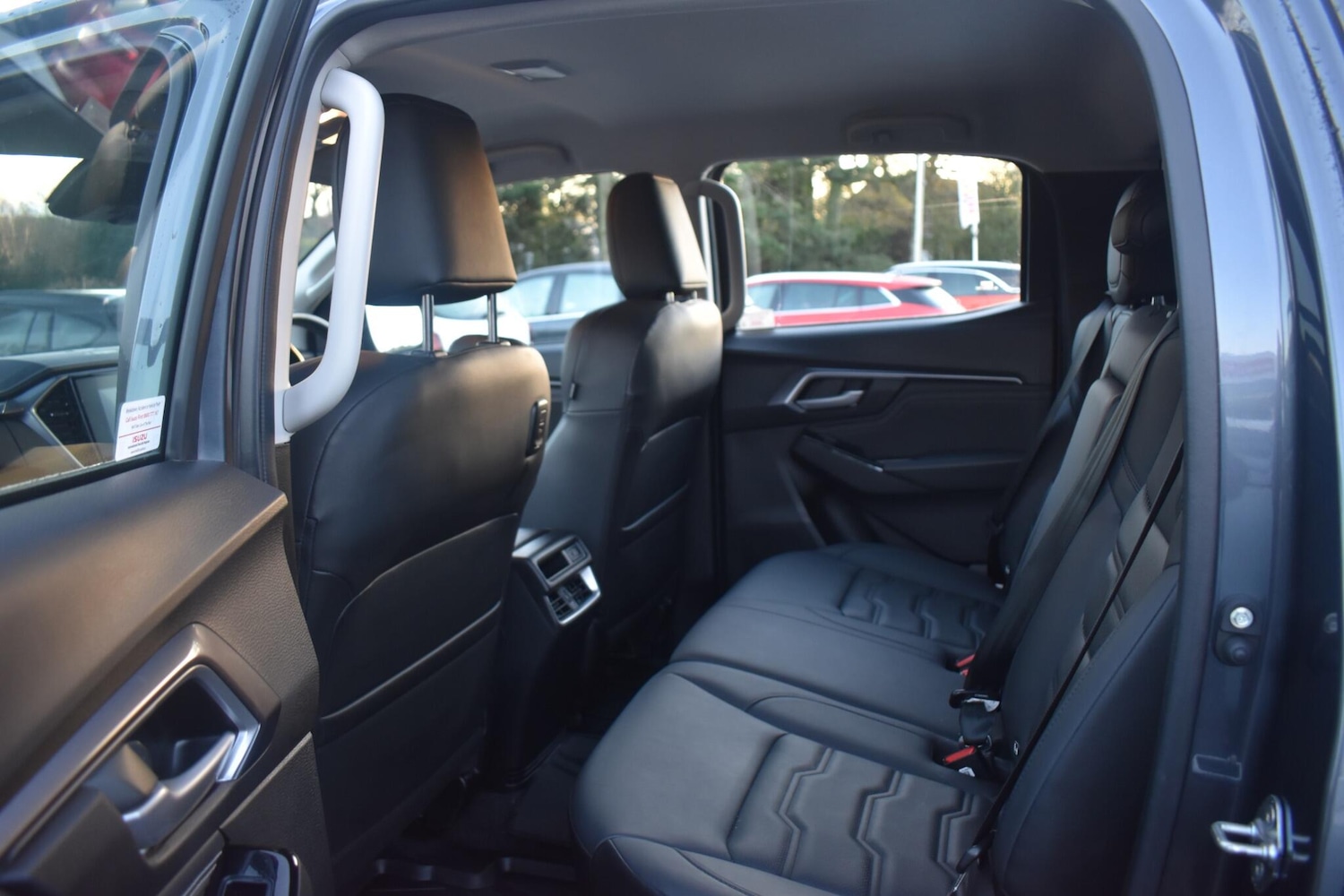 Used Isuzu D-Max 2024 for sale - 76633317: Photo 10