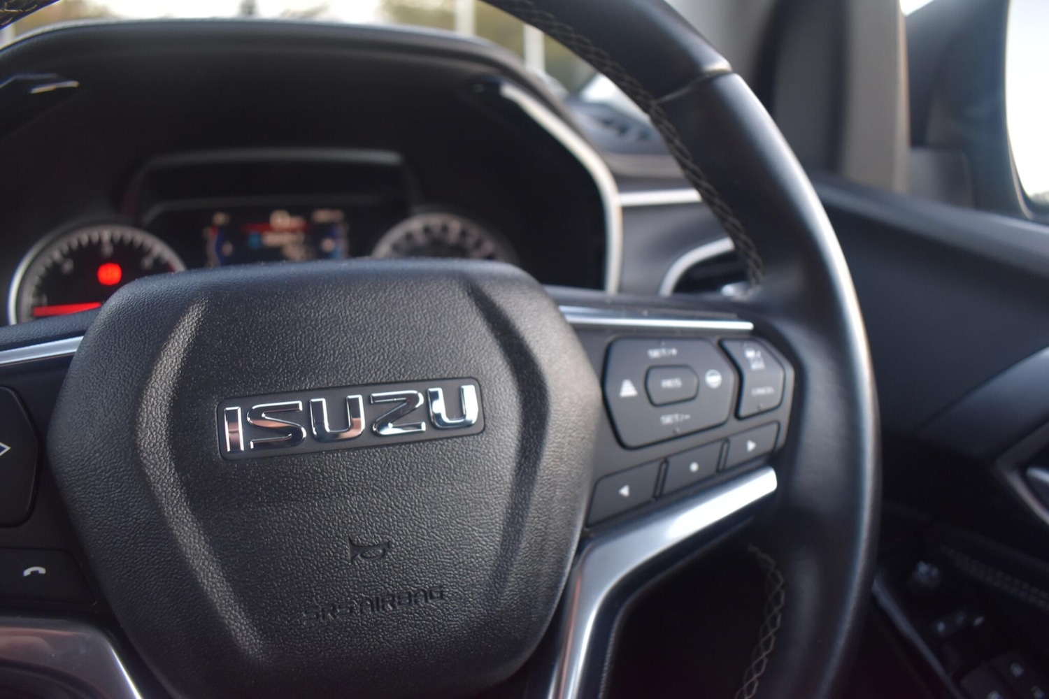 Used Isuzu D-Max 2024 for sale - 76633317: Photo 18