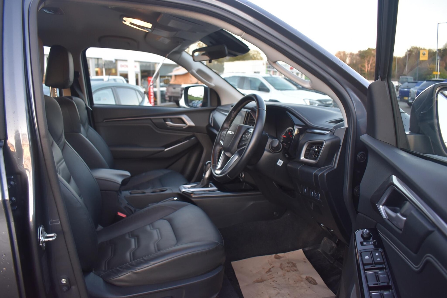 Used Isuzu D-Max 2024 for sale - 76633317: Photo 19