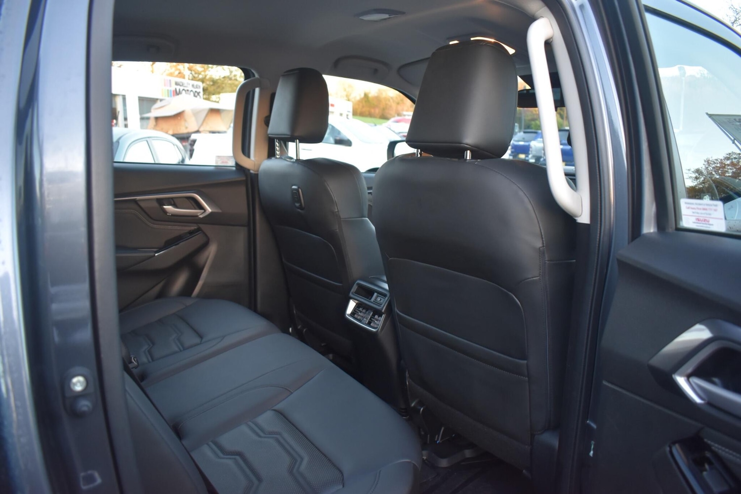 Used Isuzu D-Max 2024 for sale - 76633317: Photo 7