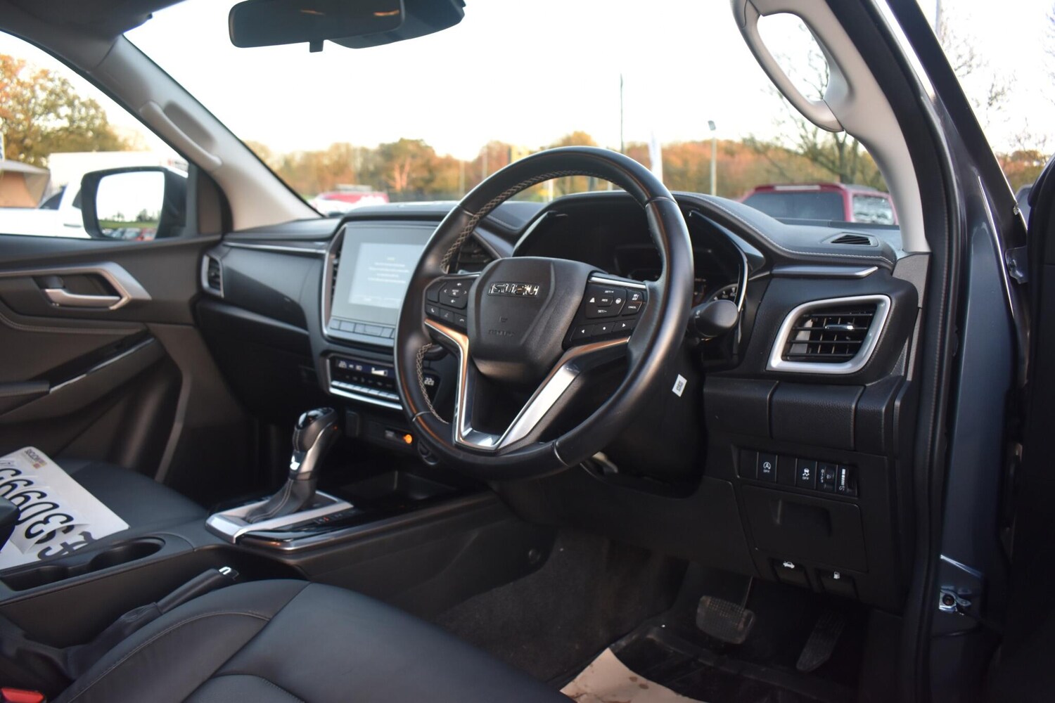 Used Isuzu D-Max 2024 for sale - 76633317: Photo 8