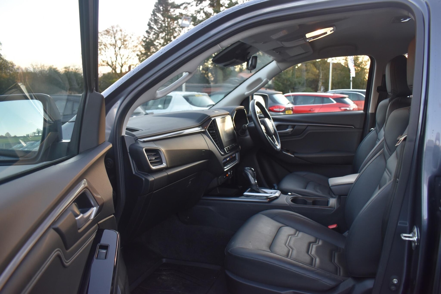 Used Isuzu D-Max 2024 for sale - 76633317: Photo 9