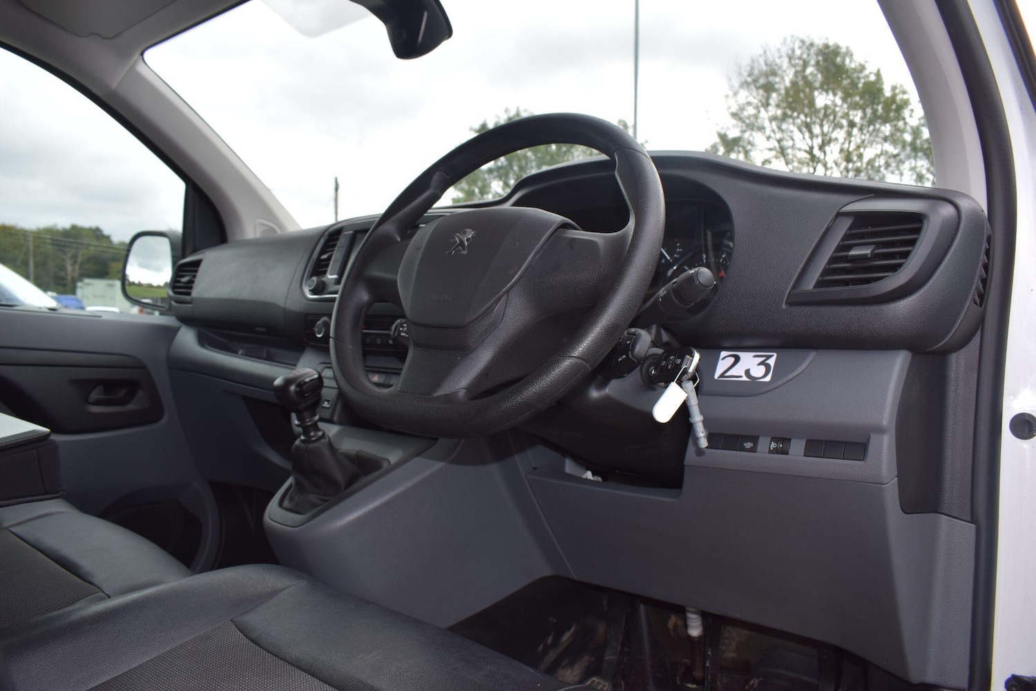 Used Peugeot Expert 2022 for sale - 76020817: Photo 32