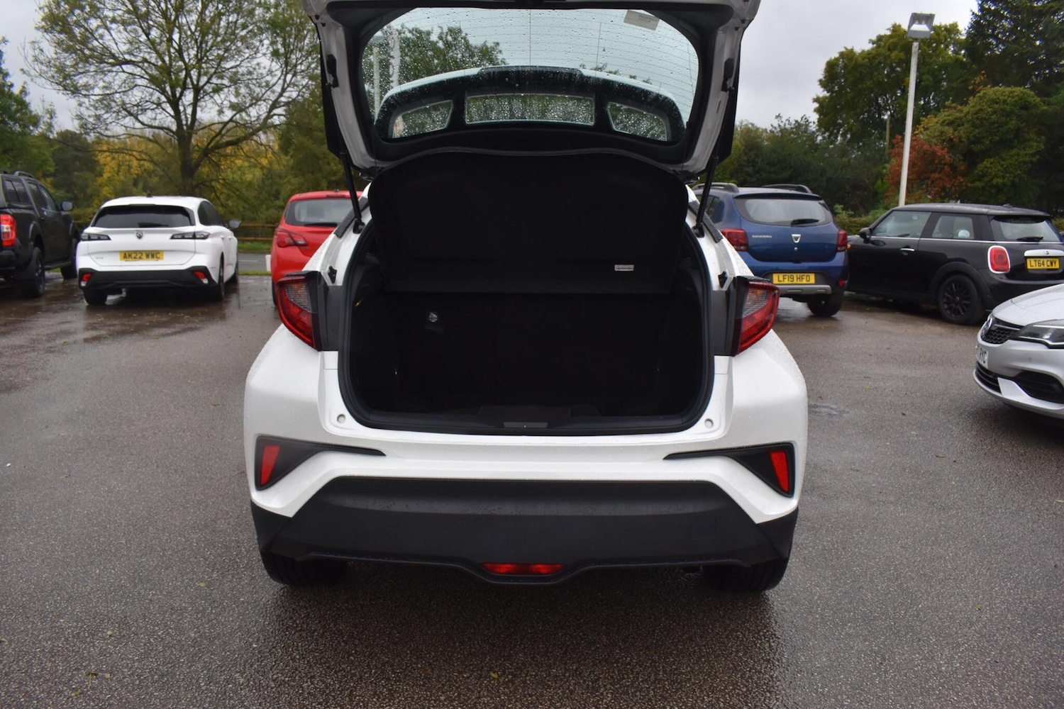 Used Toyota C-HR 2020 for sale - 76991560: Photo 7