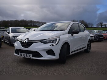 Used Renault Clio 2023 for sale - 77538460: Photo