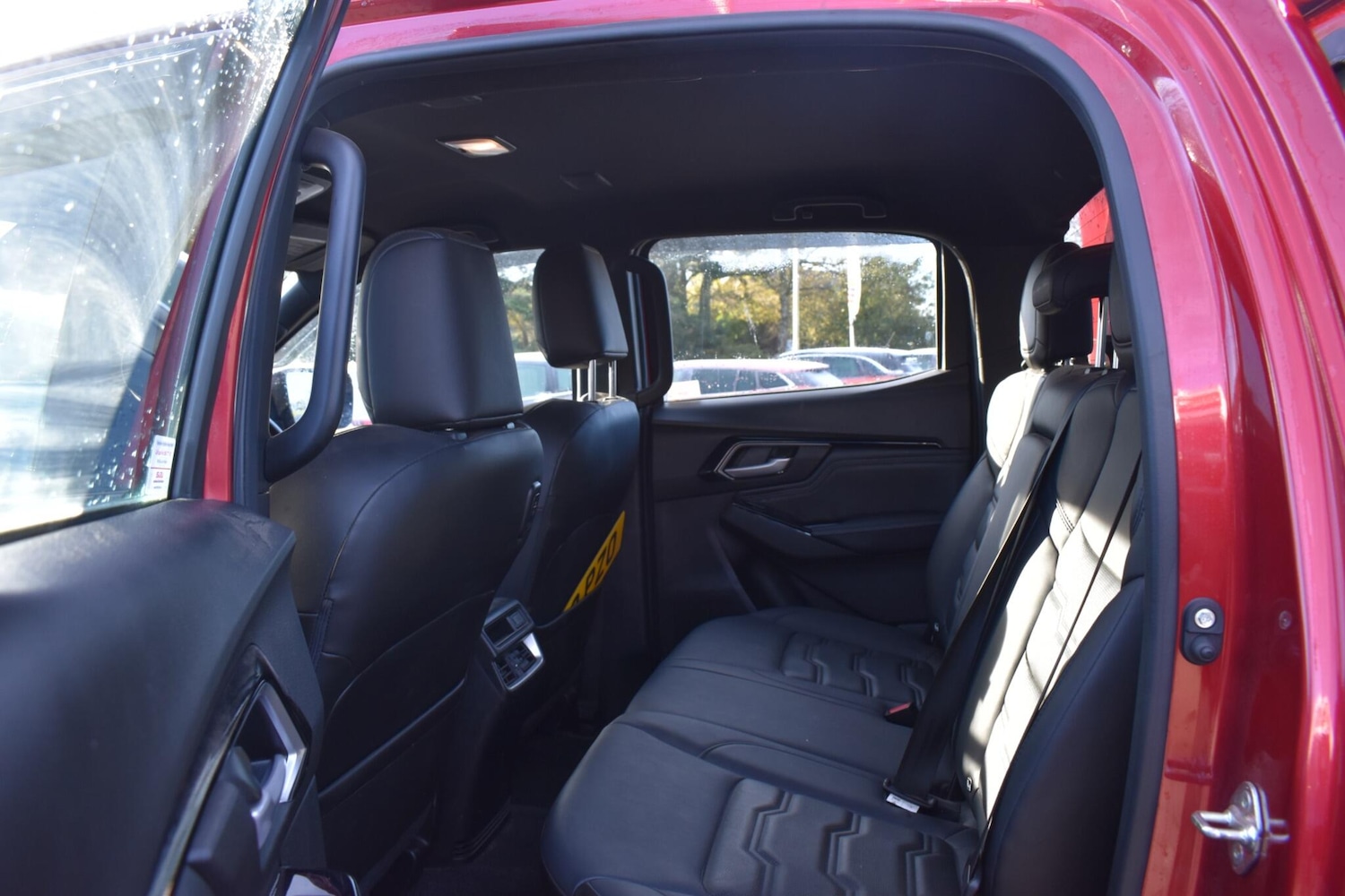 Used Isuzu D-Max 2023 for sale - 76537677: Photo 5