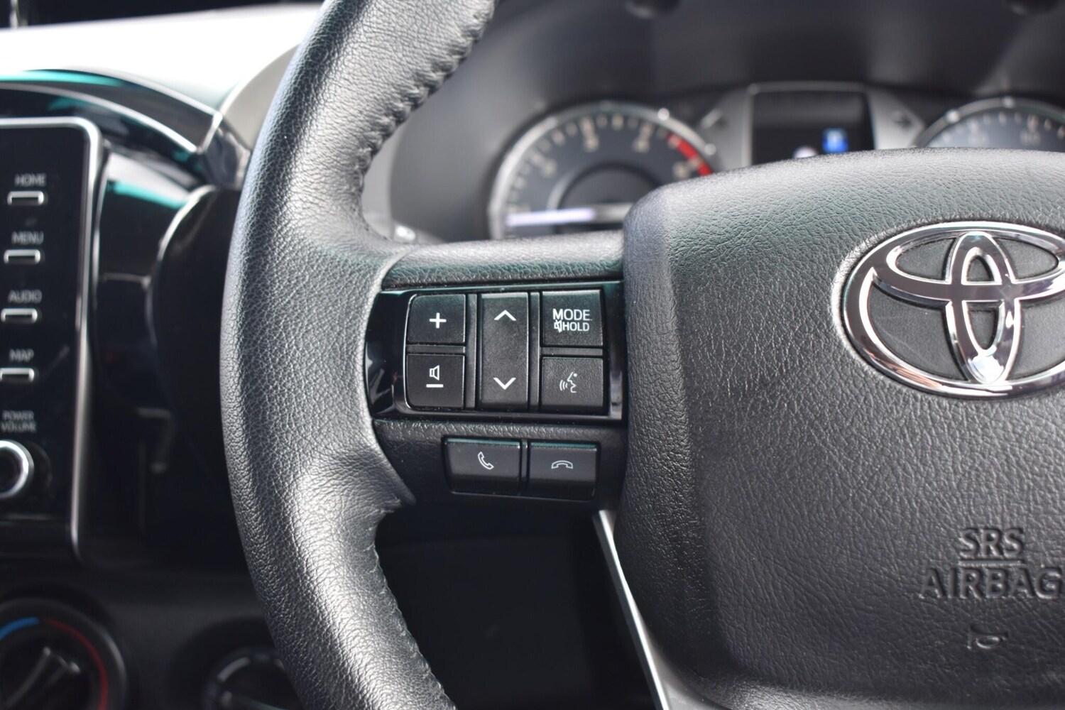 Used Toyota Hilux 2023 for sale - 78072091: Photo 23