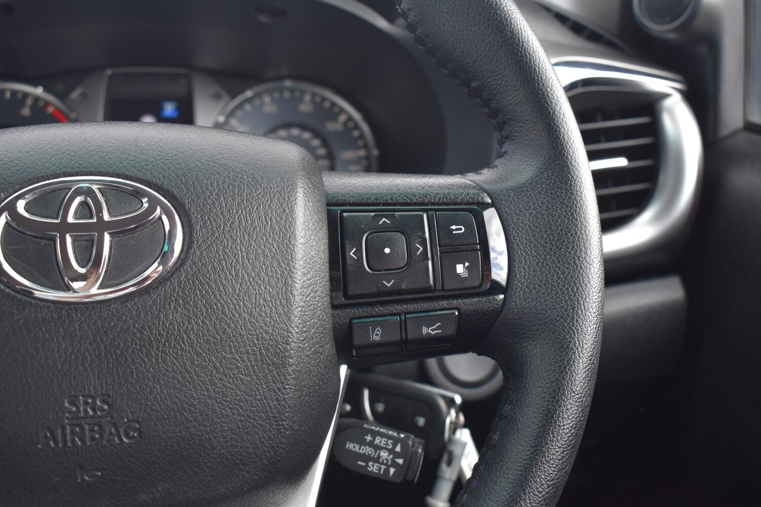 Used Toyota Hilux 2023 for sale - 78072091: Photo 24