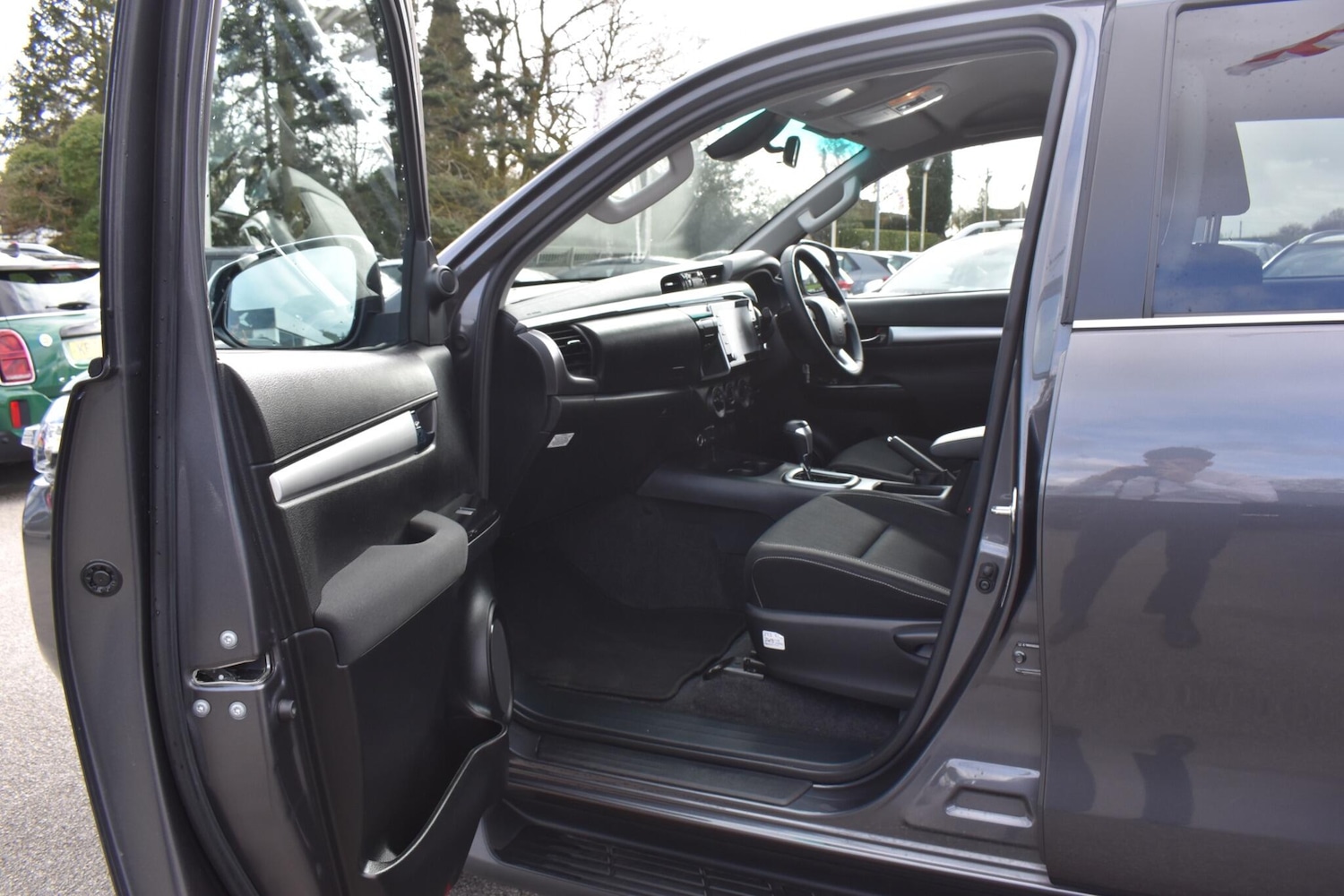 Used Toyota Hilux 2023 for sale - 78072091: Photo 3