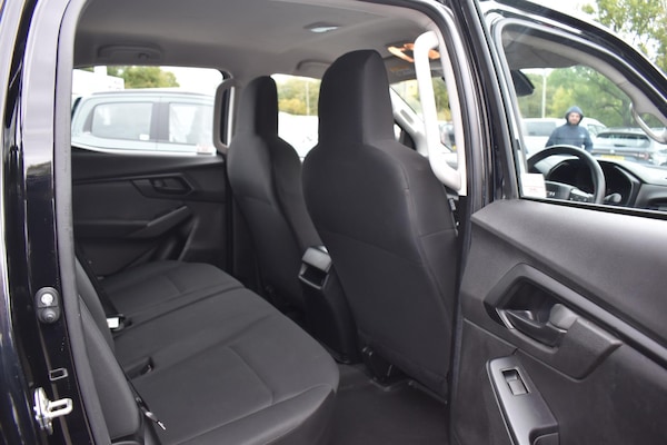 Used Isuzu D-Max 2024 for sale - 75351857: Photo 37