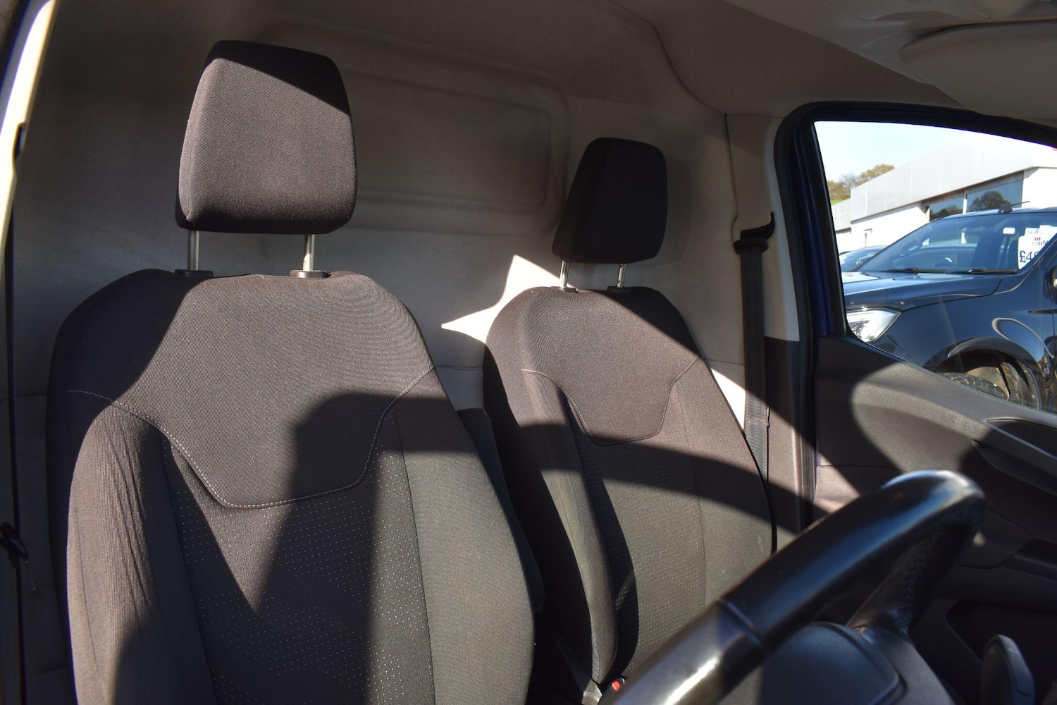 Used Ford Transit Courier 2018 for sale - 76572322: Photo 16