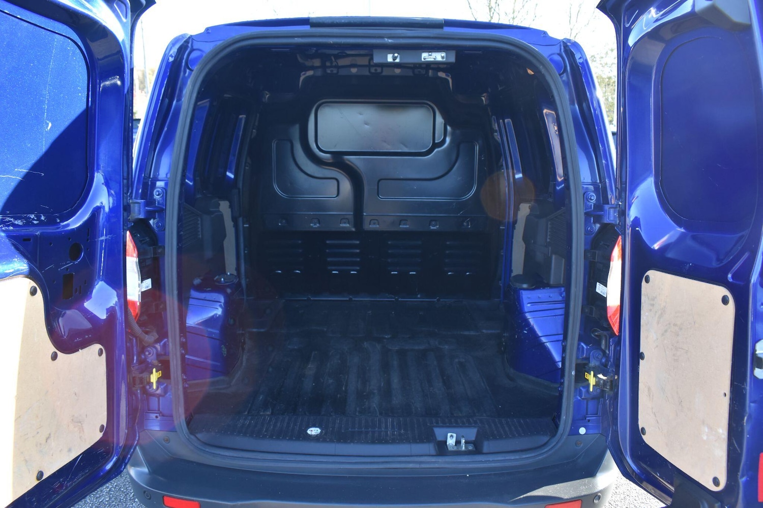 Used Ford Transit Courier 2018 for sale - 76572322: Photo 5