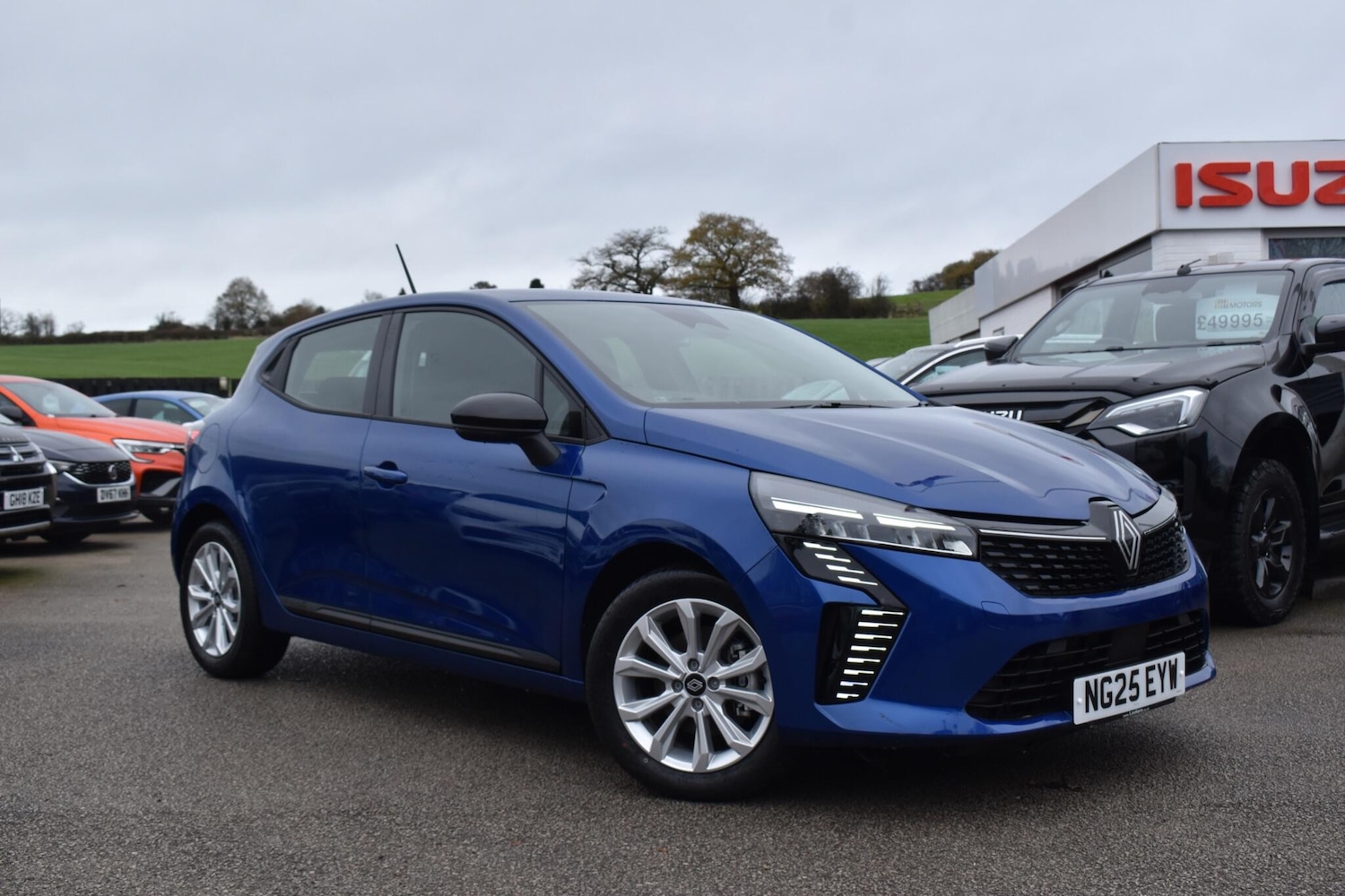 Used Renault Clio 2025 for sale - 76700982: Photo 1