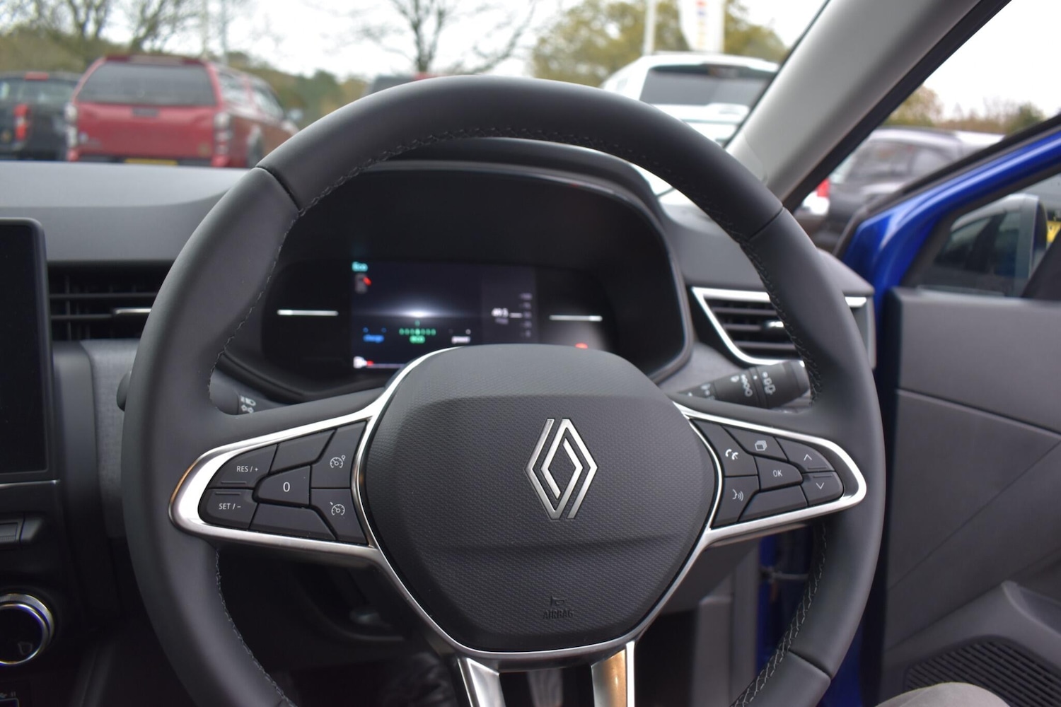 Used Renault Clio 2025 for sale - 76700982: Photo 23