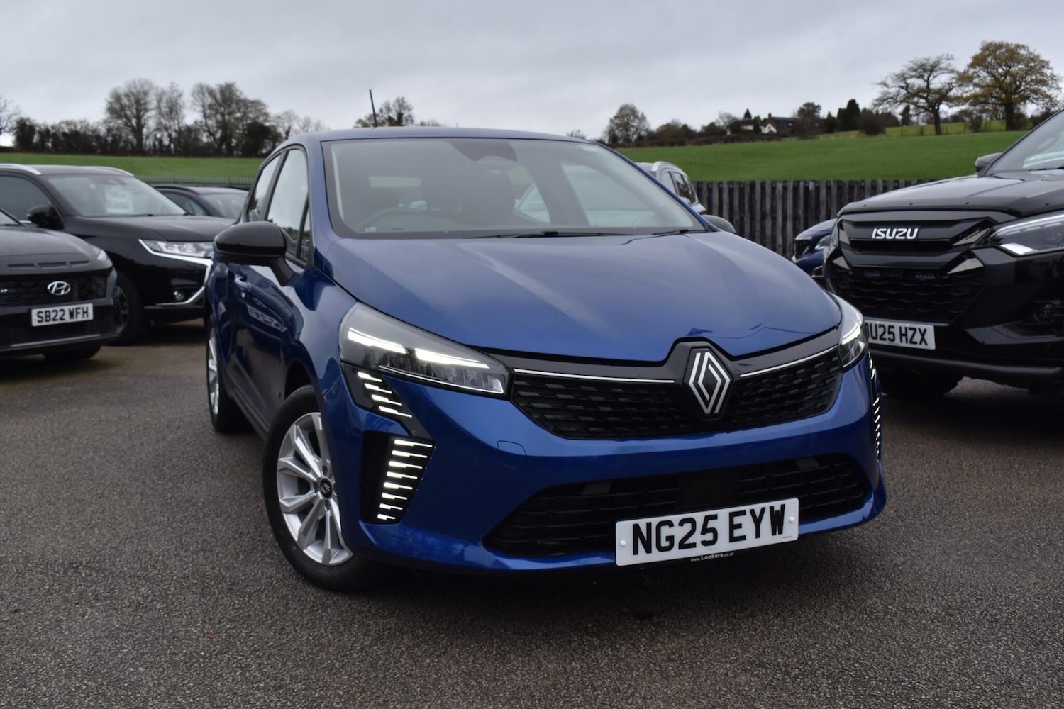 Used Renault Clio 2025 for sale - 76700982: Photo 3