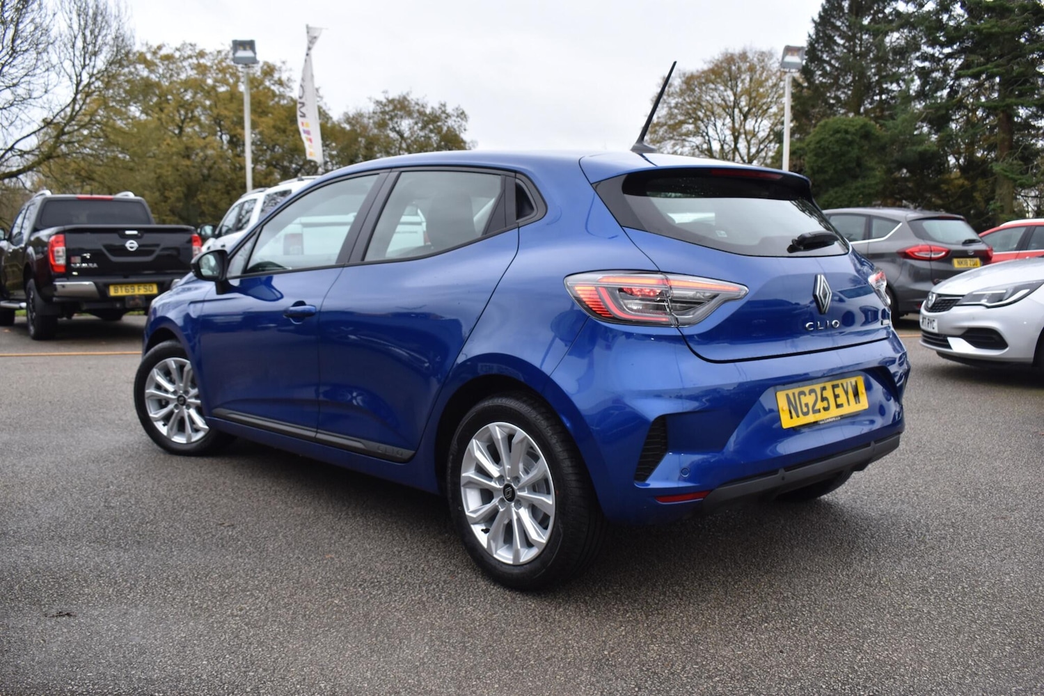 Used Renault Clio 2025 for sale - 76700982: Photo 4