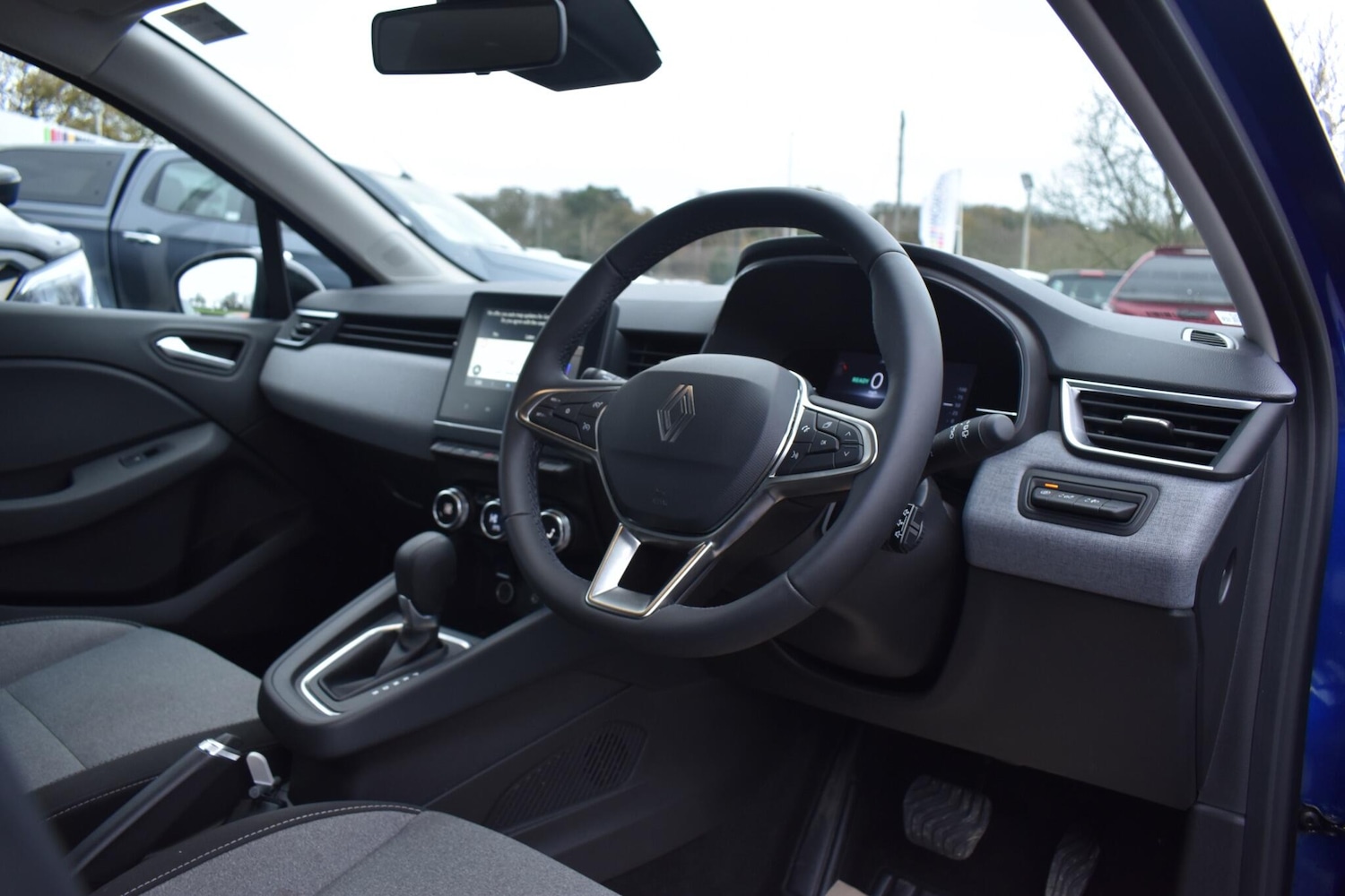 Used Renault Clio 2025 for sale - 76700982: Photo 8