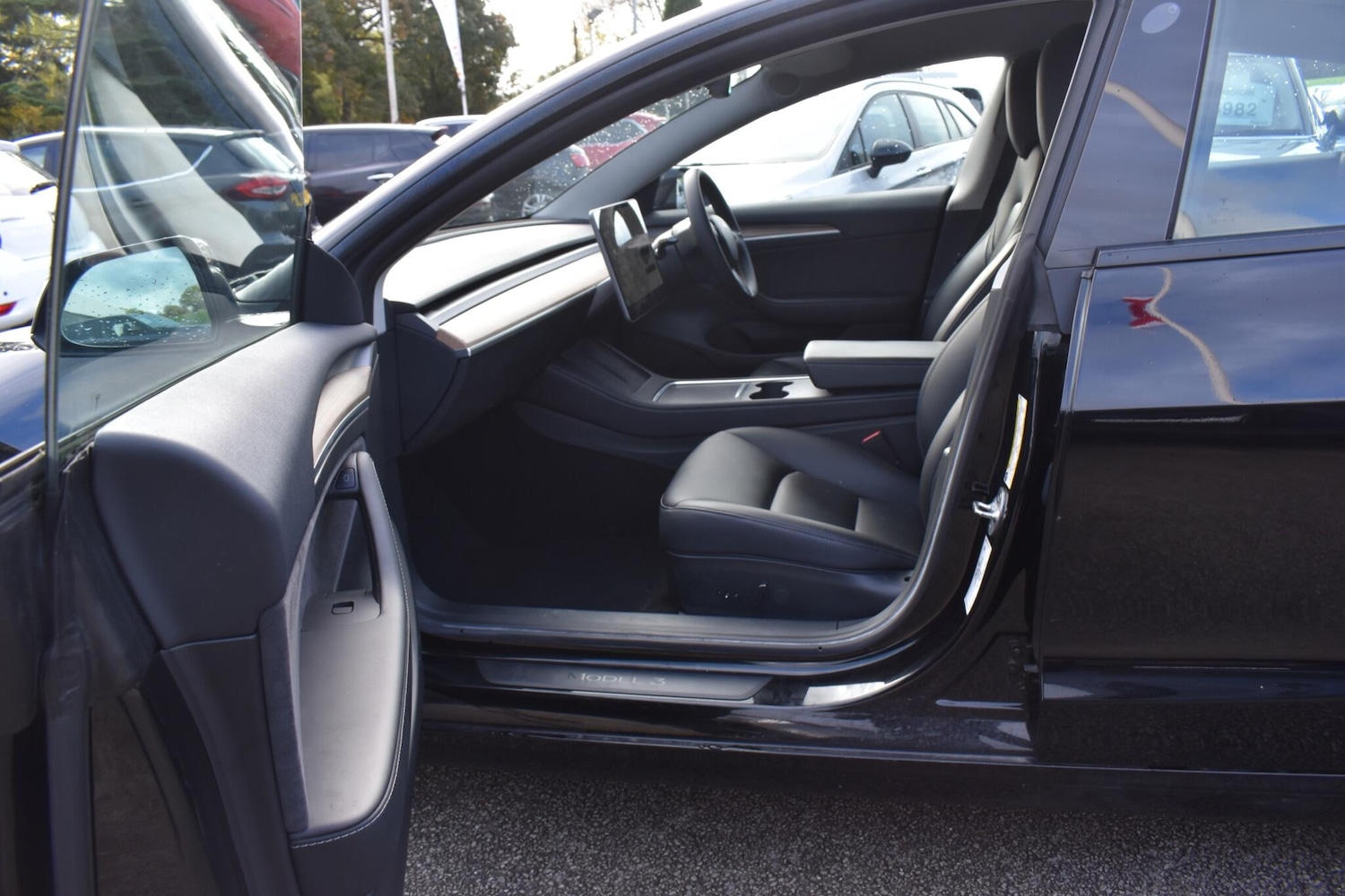 Used Tesla Model 3 2021 for sale - 76306346: Photo 4