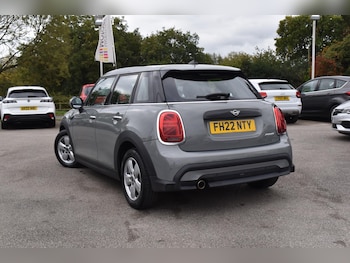 Used MINI Hatch 2022 for sale - 76200177: Photo 3