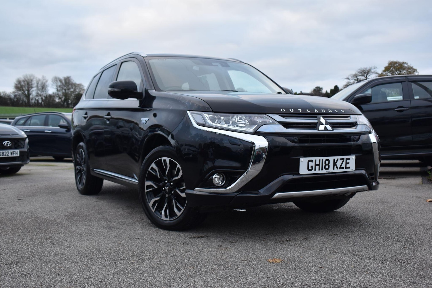 Used Mitsubishi Outlander 2018 for sale - 76584777: Photo 2