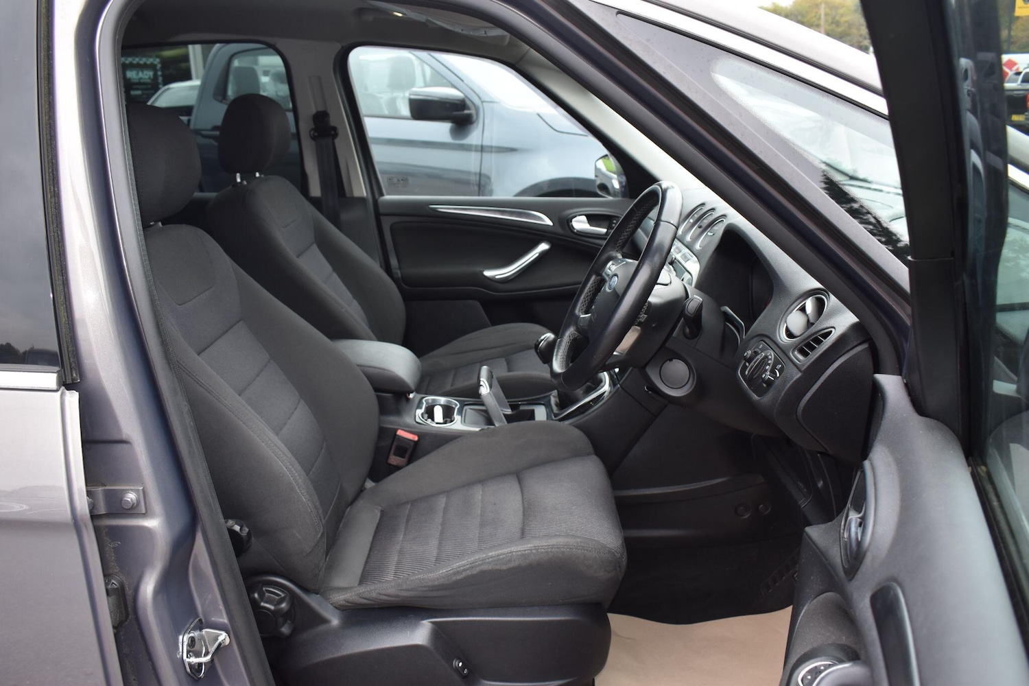 Used Ford S-Max 2014 for sale - 76307069: Photo 14