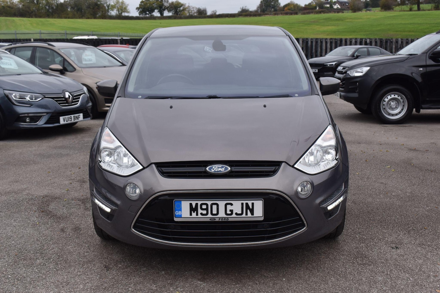 Used Ford S-Max 2014 for sale - 76307069: Photo 2