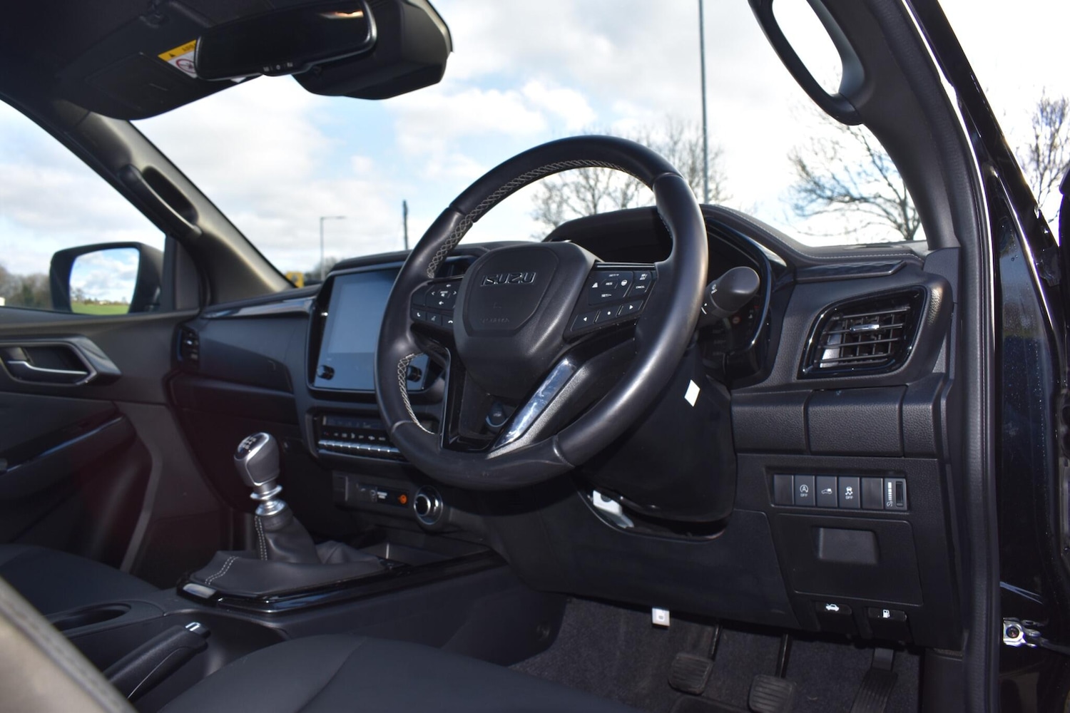 Used Isuzu D-Max 2025 for sale - 77040952: Photo 28