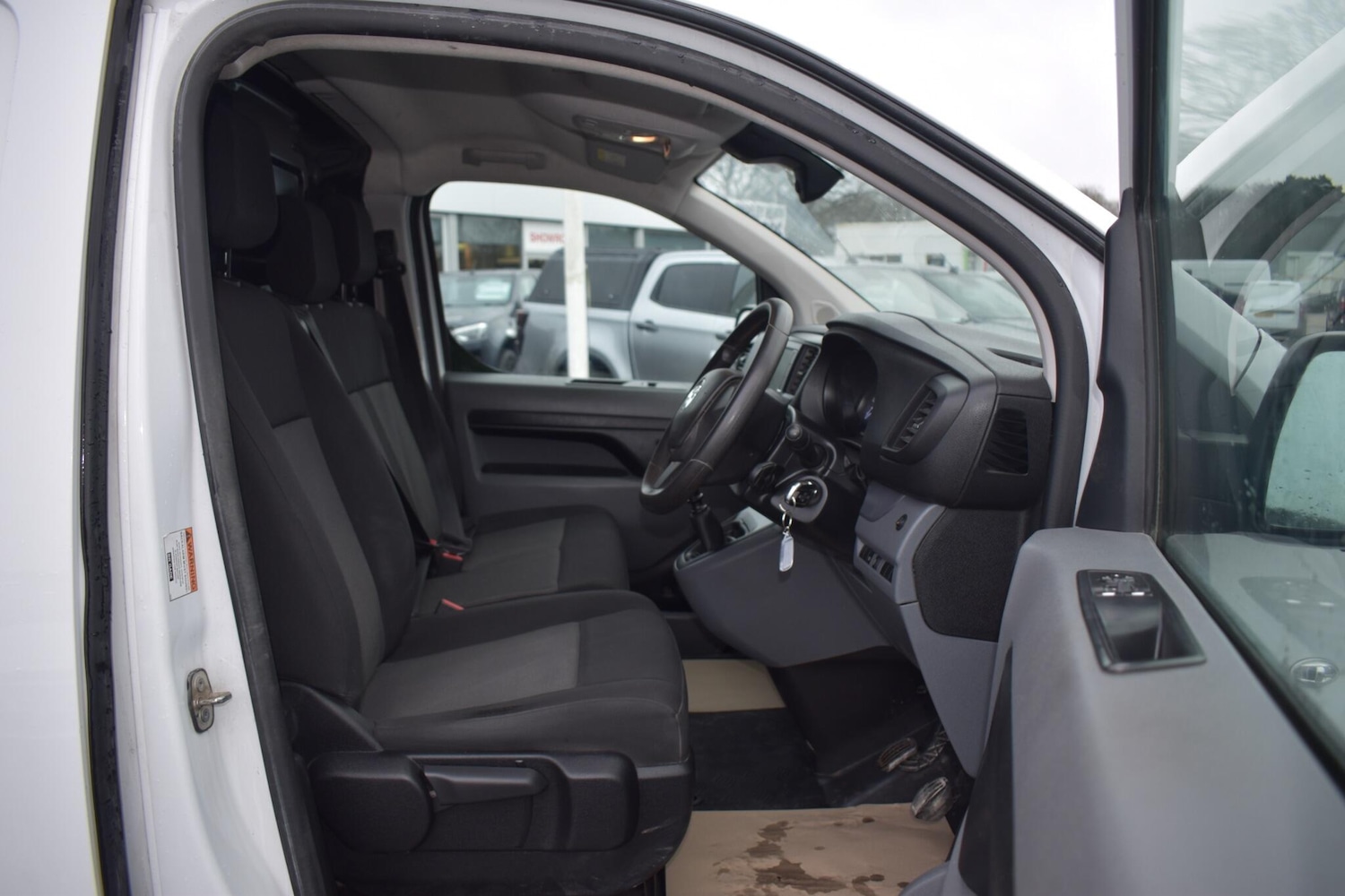 Used Vauxhall Vivaro 2023 for sale - 77425910: Photo 11