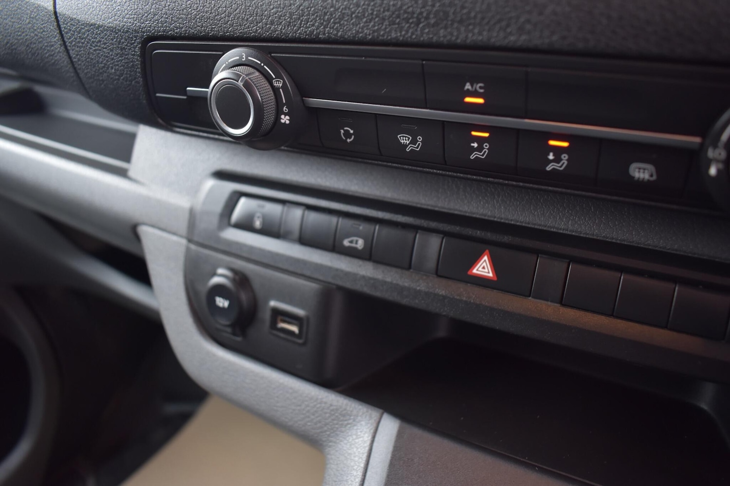 Used Vauxhall Vivaro 2023 for sale - 77425910: Photo 23