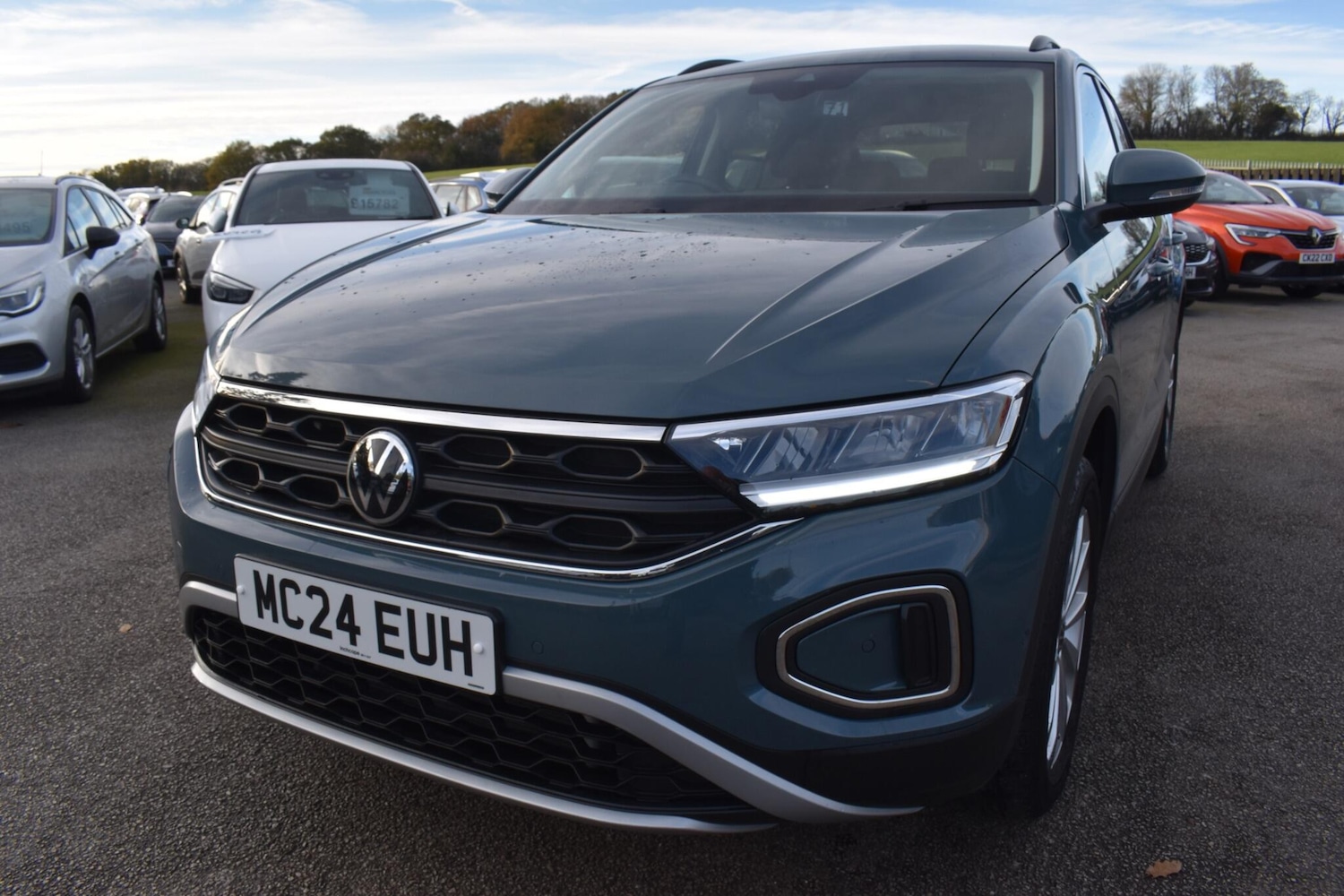 Used Volkswagen T-Roc 2024 for sale - 76658619: Photo 17