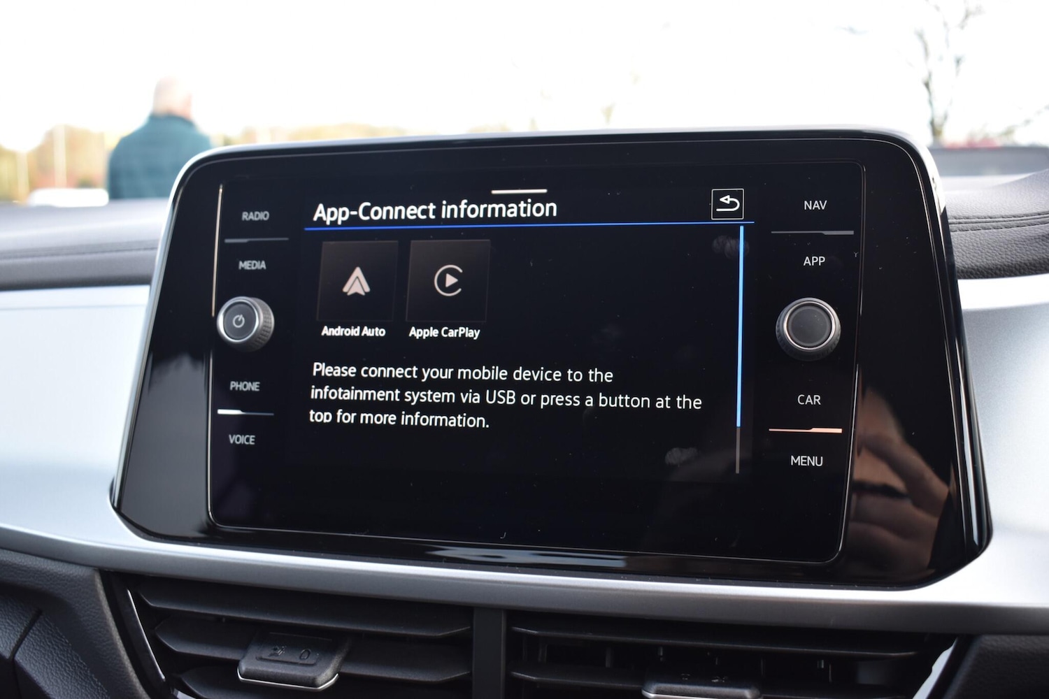 Used Volkswagen T-Roc 2024 for sale - 76658619: Photo 24