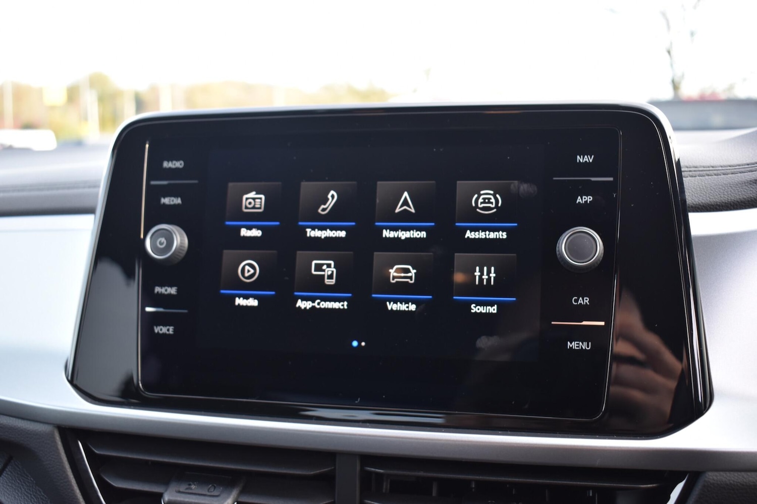 Used Volkswagen T-Roc 2024 for sale - 76658619: Photo 25