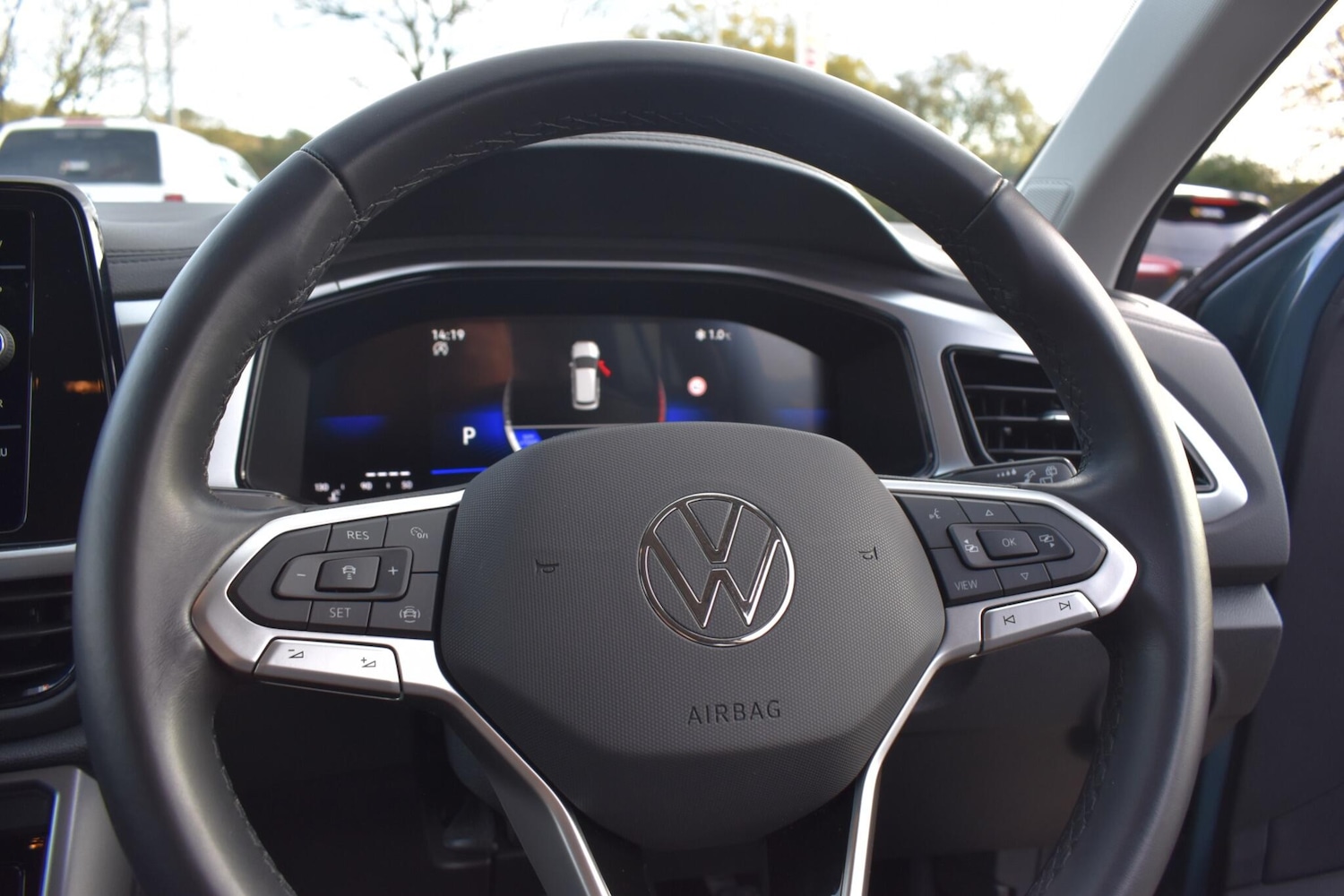 Used Volkswagen T-Roc 2024 for sale - 76658619: Photo 27