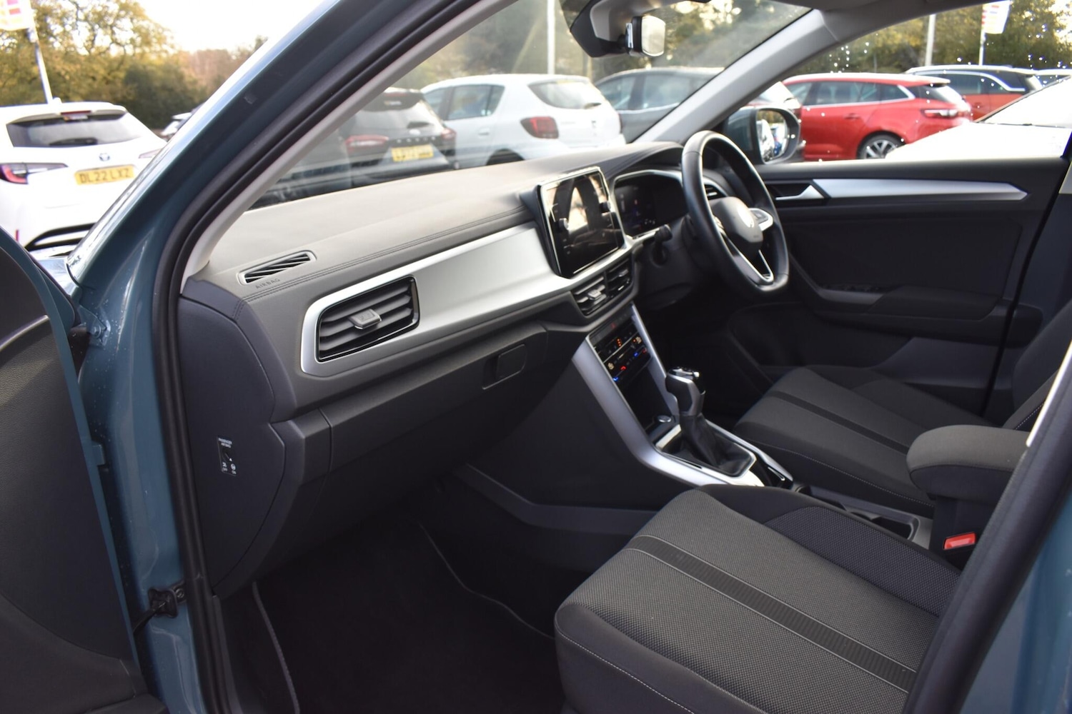 Used Volkswagen T-Roc 2024 for sale - 76658619: Photo 5