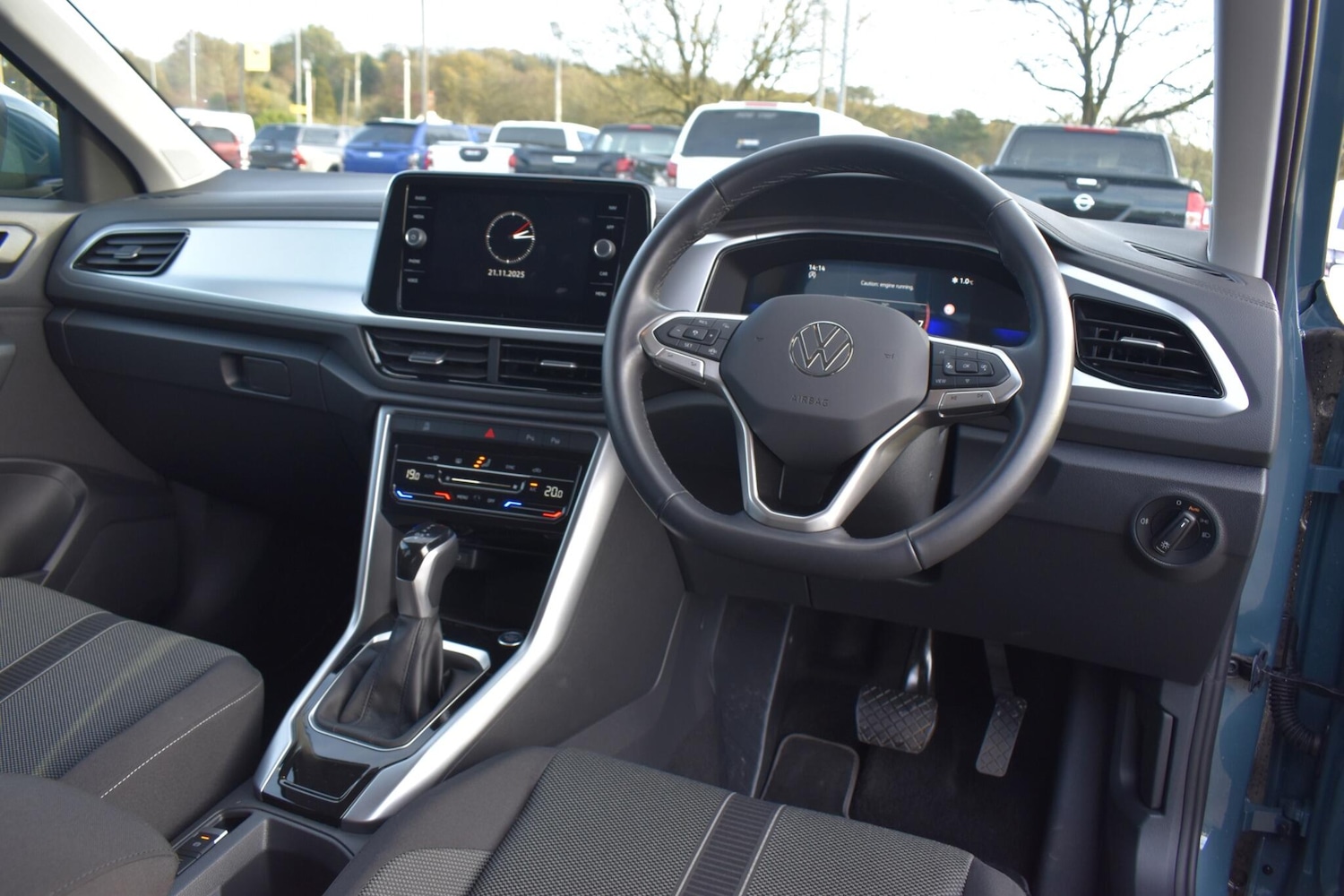 Used Volkswagen T-Roc 2024 for sale - 76658619: Photo 9