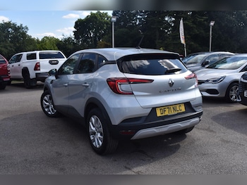 Used Renault Captur 2022 for sale - 75431066: Photo
