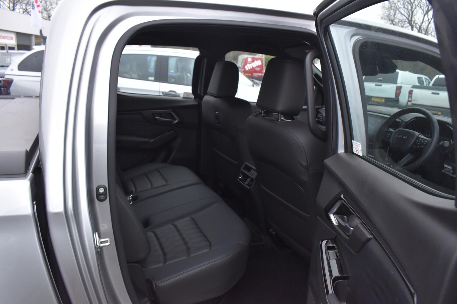 Used Isuzu D-Max 2025 for sale - 76832156: Photo 6