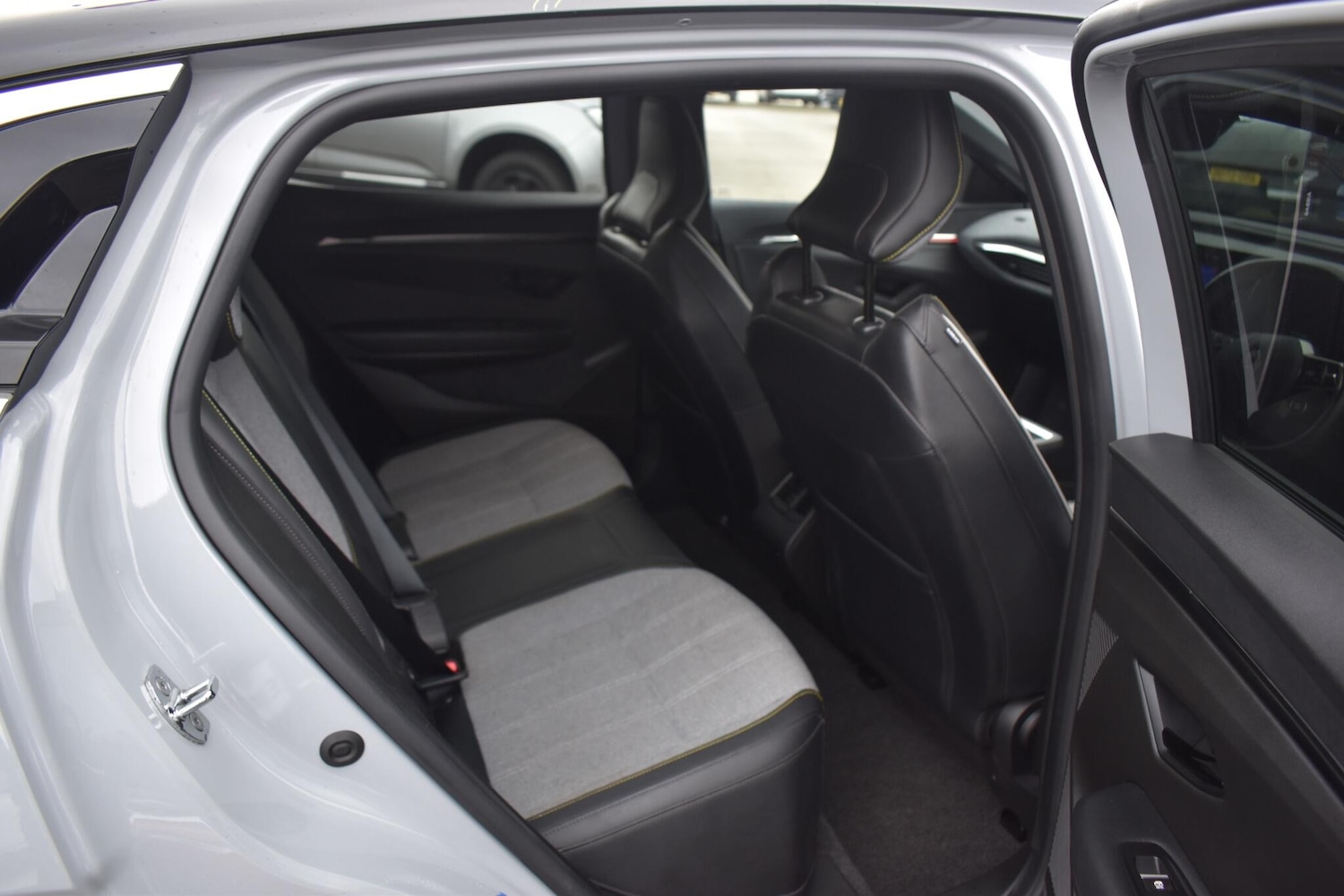 Used Renault Megane E Tech 2022 for sale - 77468519: Photo 5